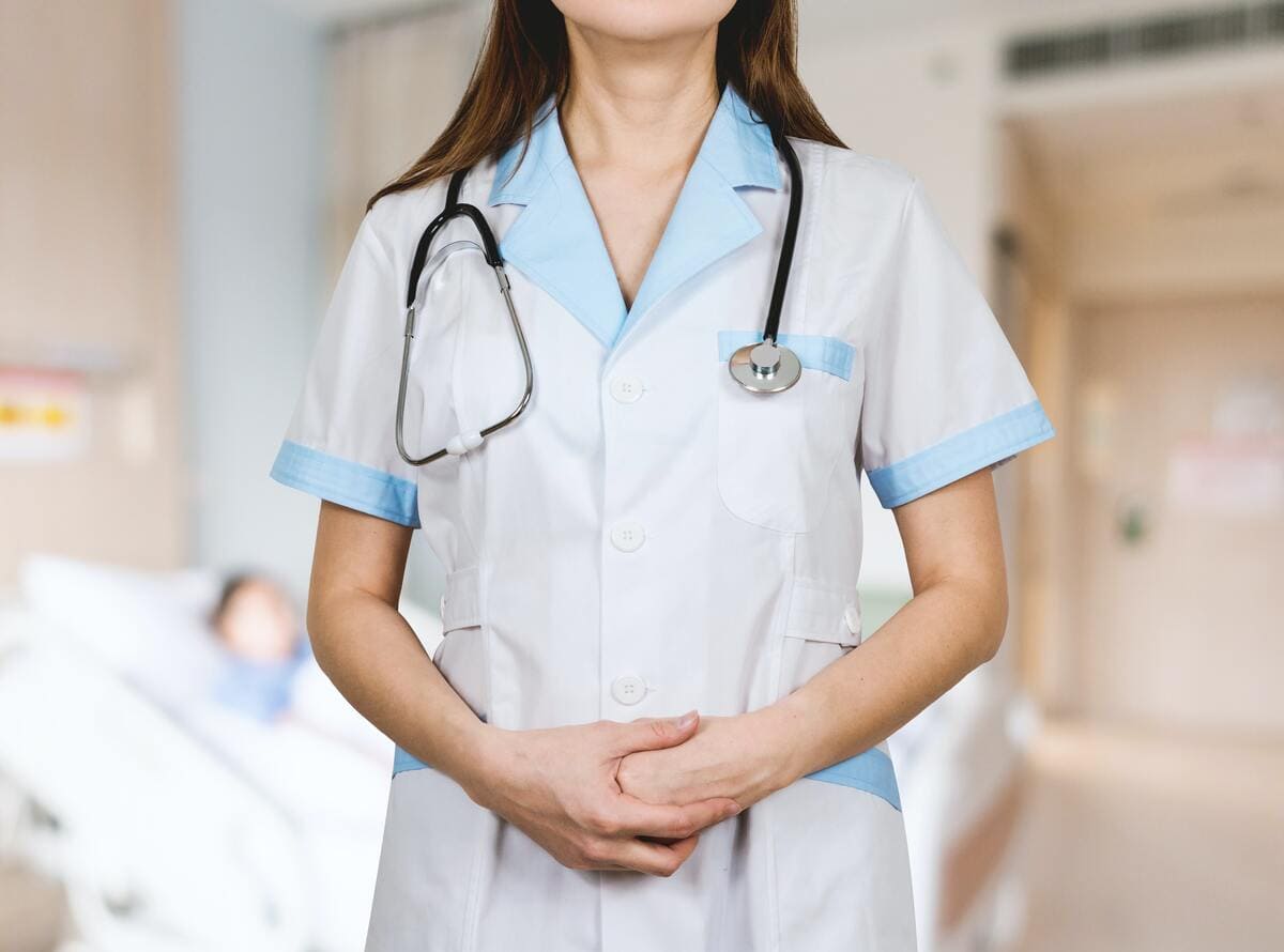 看護師の平均給料はどのくらい他の職業と差があるのか？なぜ給料が安いのか？